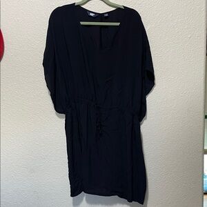 Land's End Women's Black Lightweight Gown/ Swimsuit Cover Up. Good Condition.